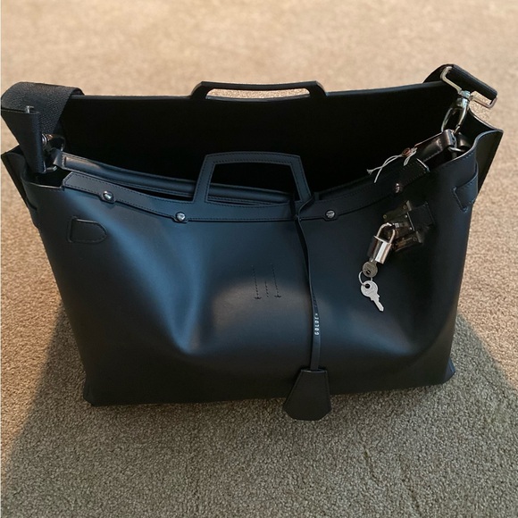 Golden Goose Carla black leather bag . NWT - Picture 1 of 4